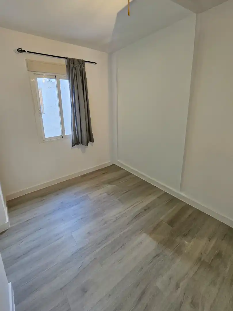 Habitación de Apartamento en venta en Madrid con Aire acondicionado, Horno y Microondas