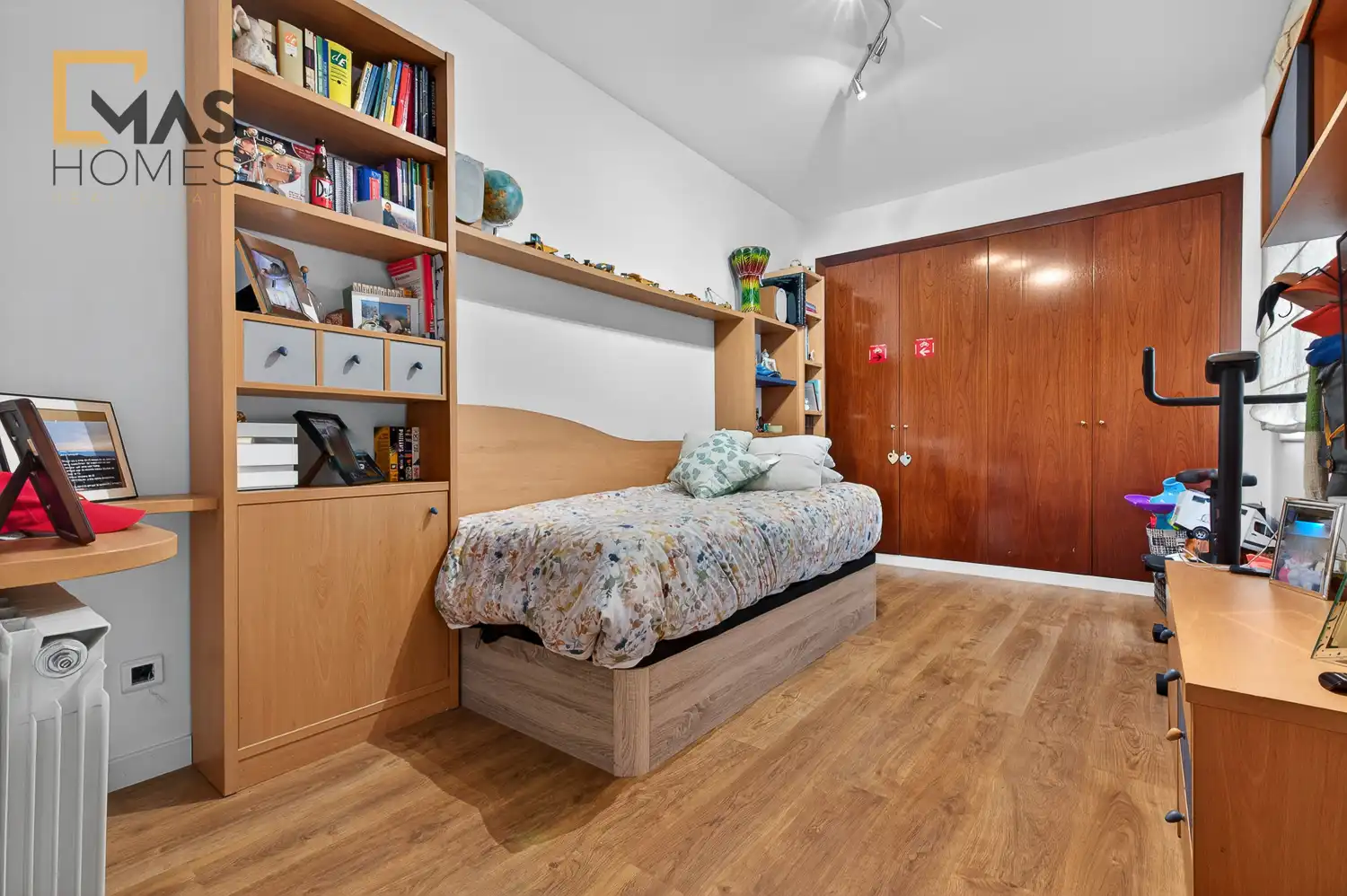 Ático con terraza en venta en Carrer de l'Escola Pia, imagen 36
