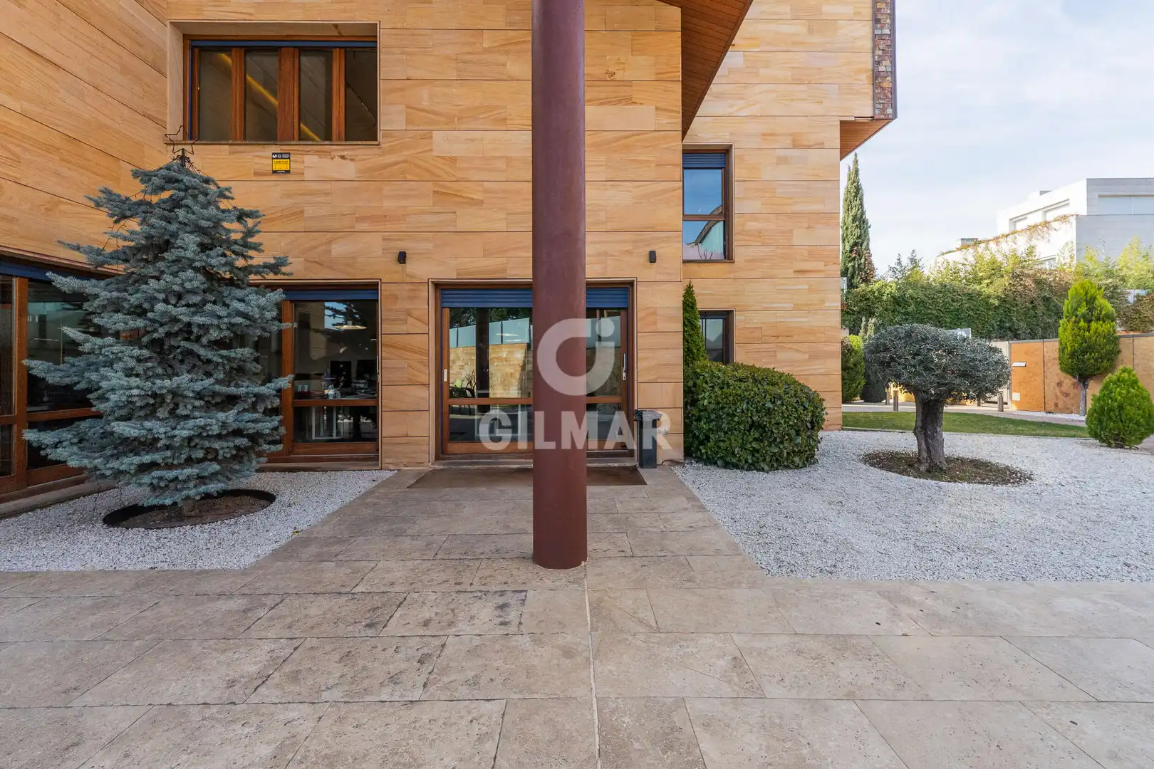Vista exterior de Casa o chalet en venta en Madrid con Calefacción, Jardín privado y Piscina