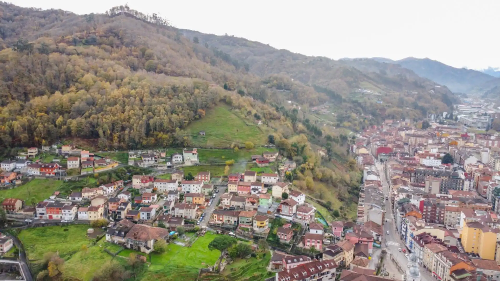 Vista exterior de Casa o chalet en venta en Mieres (Asturias)