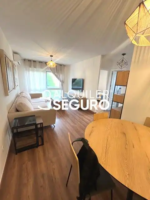 Schlafzimmer von Wohnung zur Miete in Centro