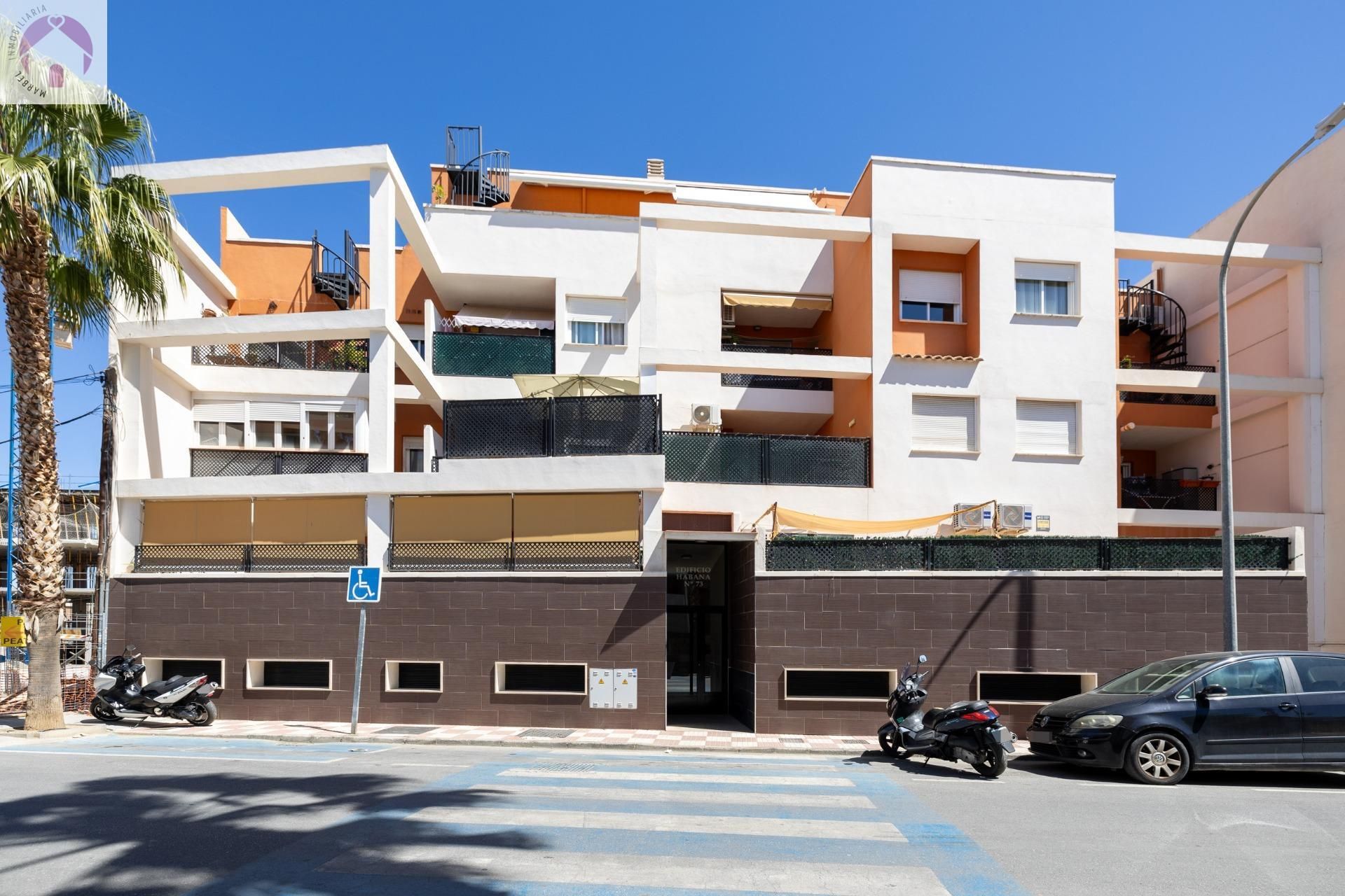 Außenansicht von Wohnung zum verkauf in Churriana de la Vega mit Klimaanlage, Heizung und Terrasse