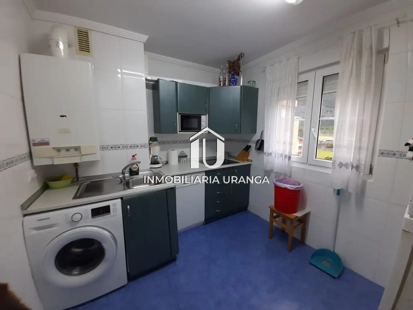 Cocina de Piso en venta en Castro-Urdiales con Calefacción, Terraza y Trastero