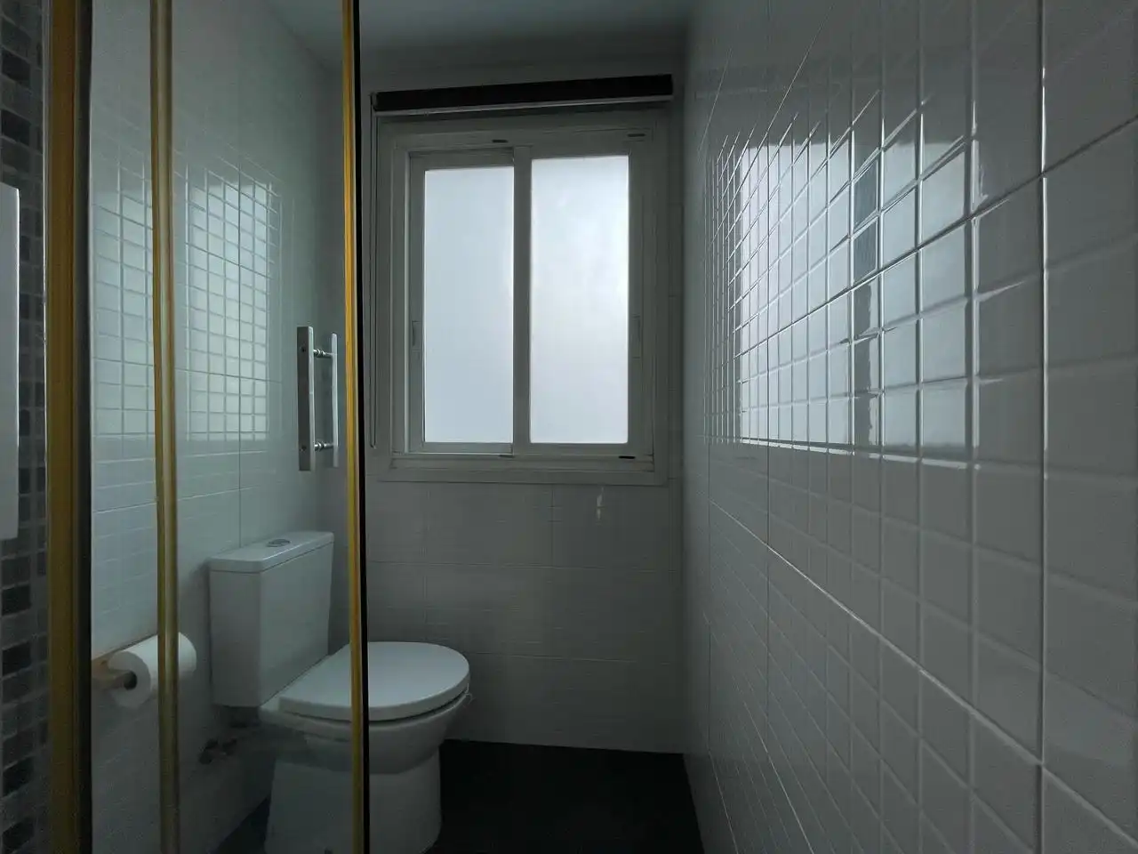 Baño de Apartamento en venta en A Coruña Capital  con Calefacción, Parquet y Terraza
