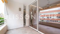 Sala d'estar de Pis en venda en  Madrid Capital amb Aire condicionat, Calefacció i Terrassa
