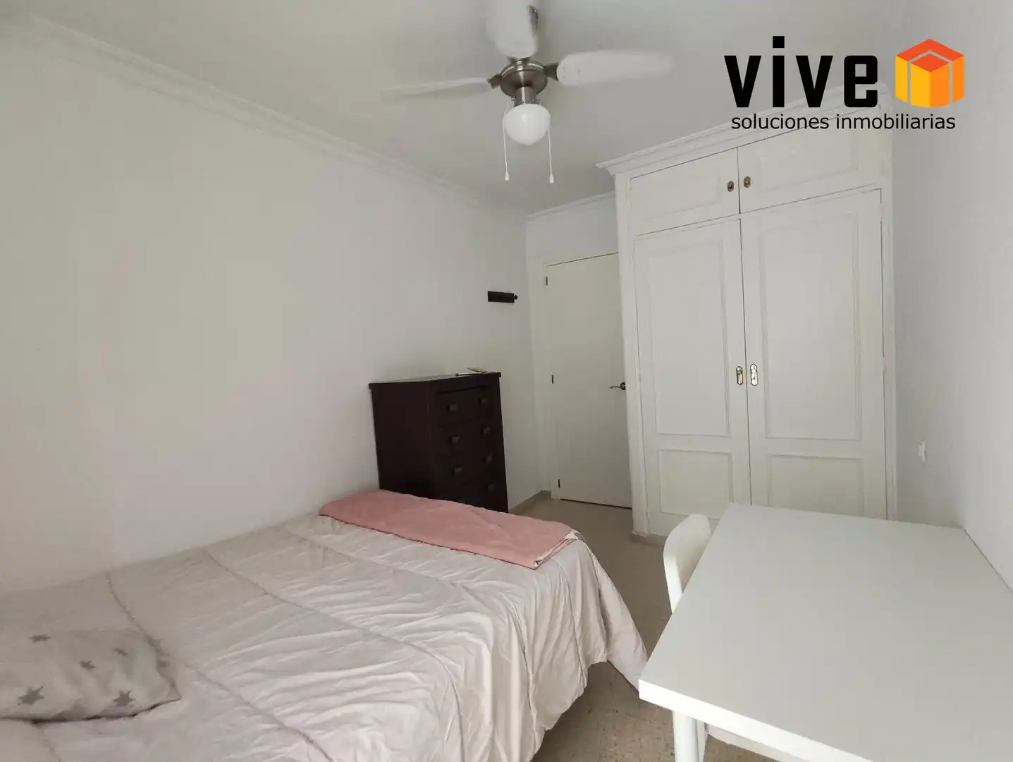Schlafzimmer von Wohnung zur Miete in Sevilla mit Klimaanlage, Möbliert und Balkon