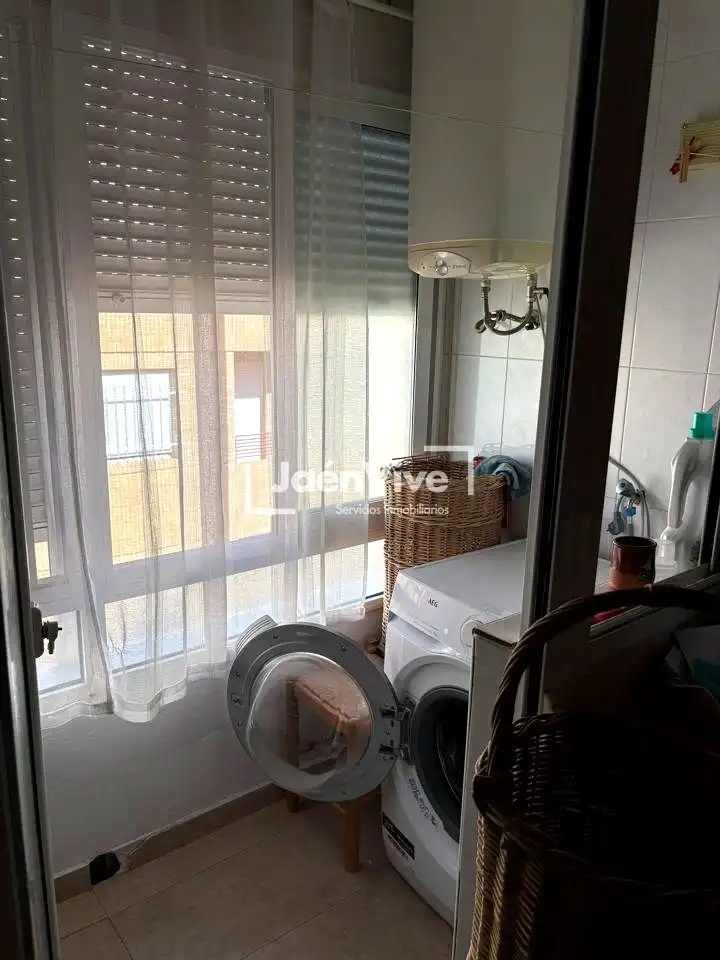 Dormitori de Pis en venda en Jaén amb Aire condicionat, Calefacció i Terrassa