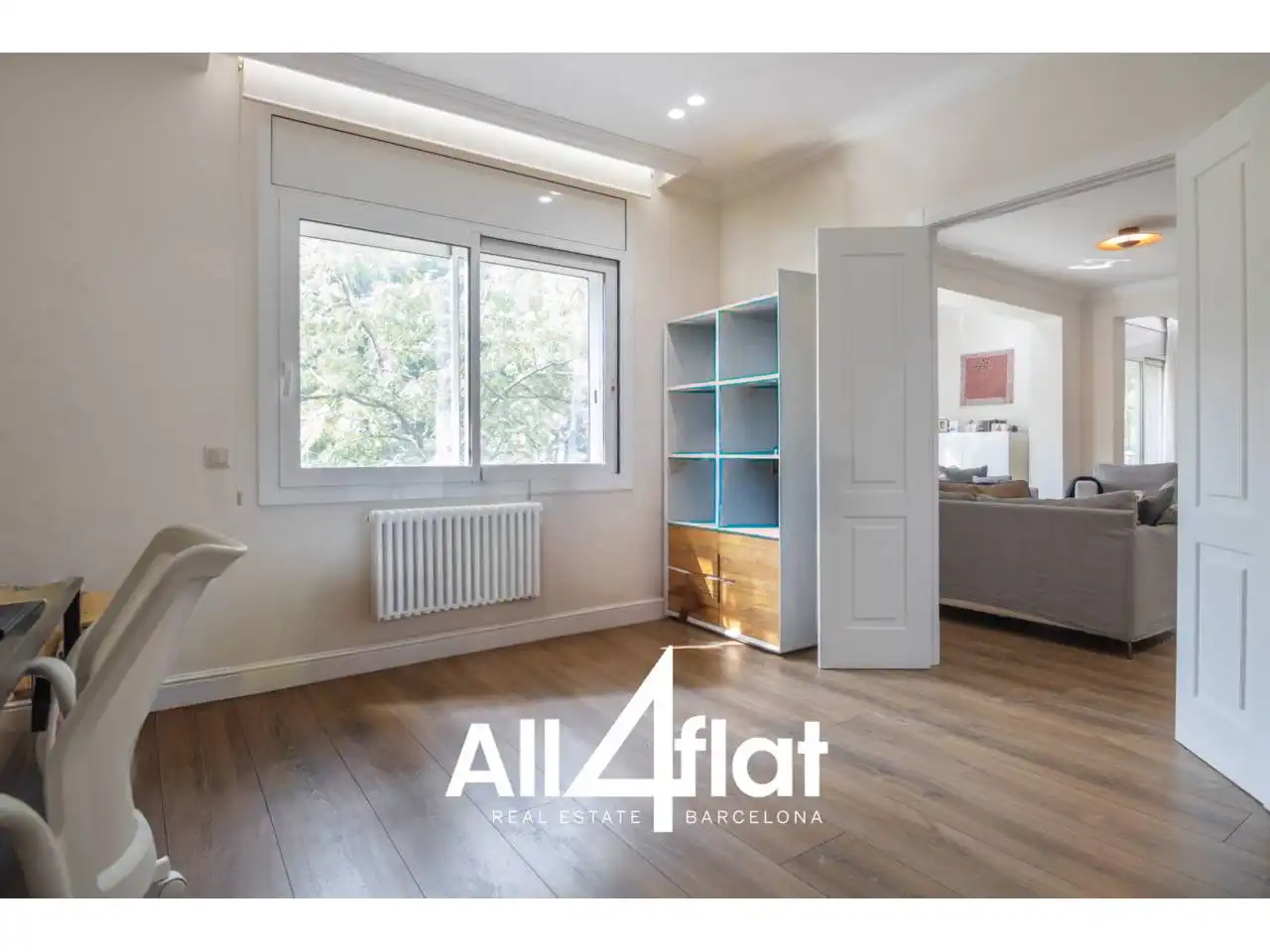 Bedroom of Flat for sale in Barcelona  with Air Conditioner, Heating and Parquet flooring