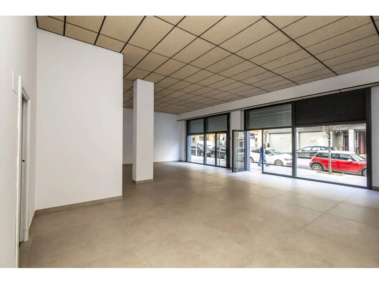 Local comercial de lloguer a Paseo Muntanya 127