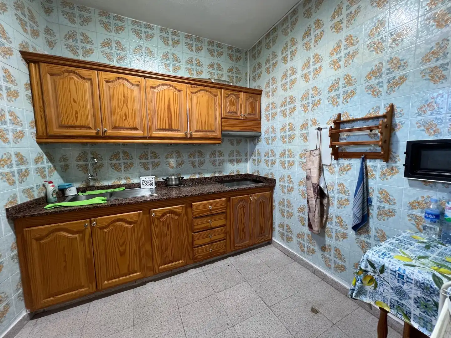 Cuina de Casa adosada en venda en La Aldea de San Nicolás  amb Terrassa, Moblat i Forn