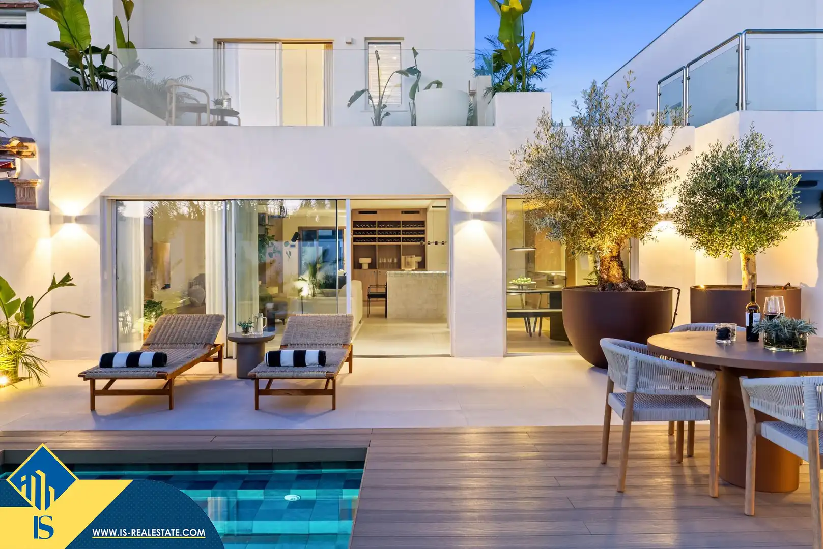 Chalet con piscina en venta en Nueva Andalucía