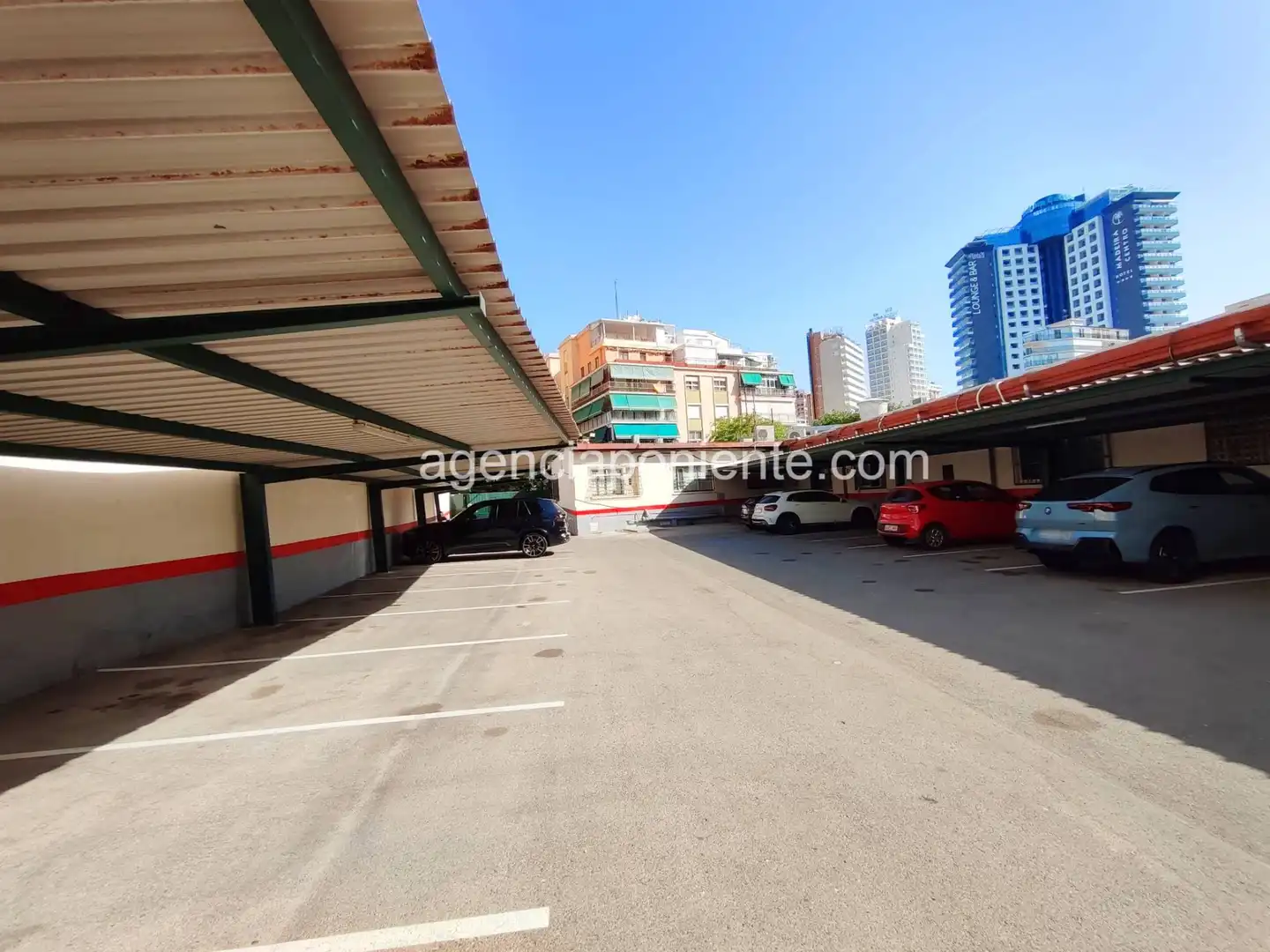 Parking of Flat for rent in Benidorm  with Air Conditioner, Heating and Terrace