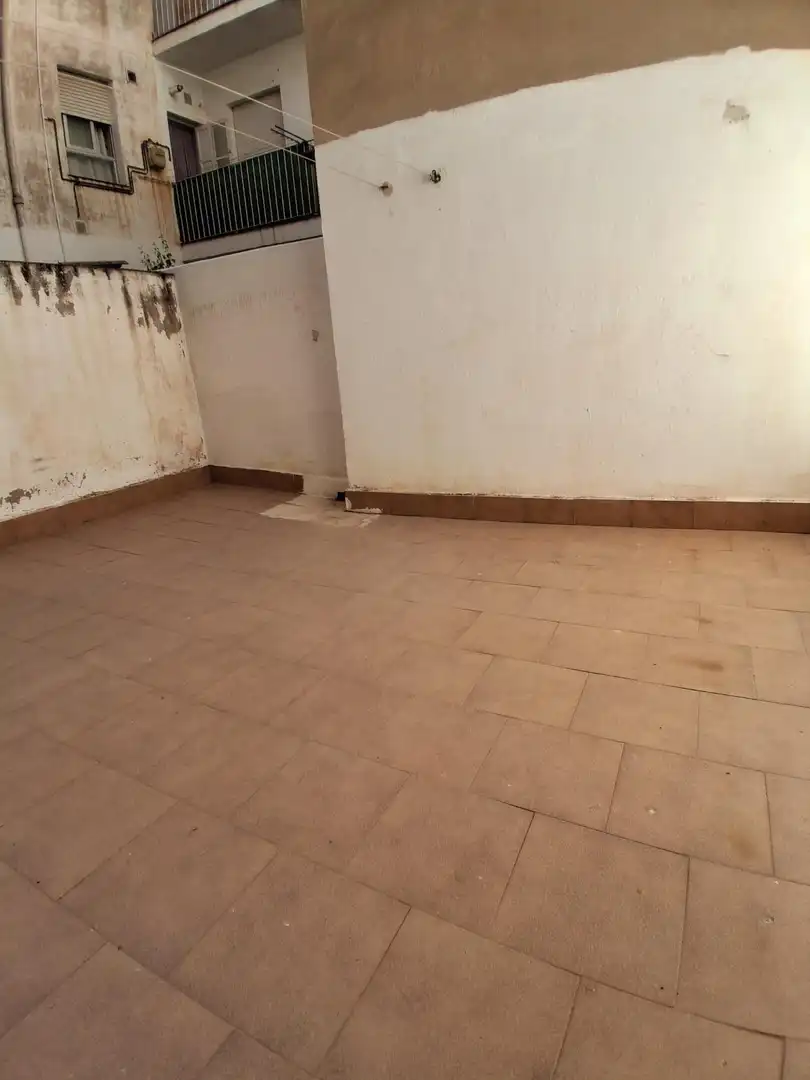 Piso en venta en Calle JUAN SEBASTIAN ELCANO, Feria