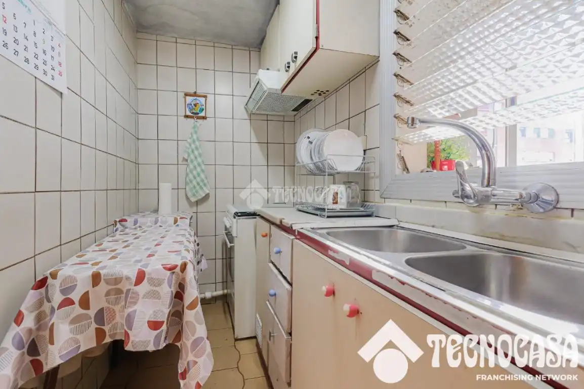 Kitchen of Flat for sale in Can Feu - Gràcia