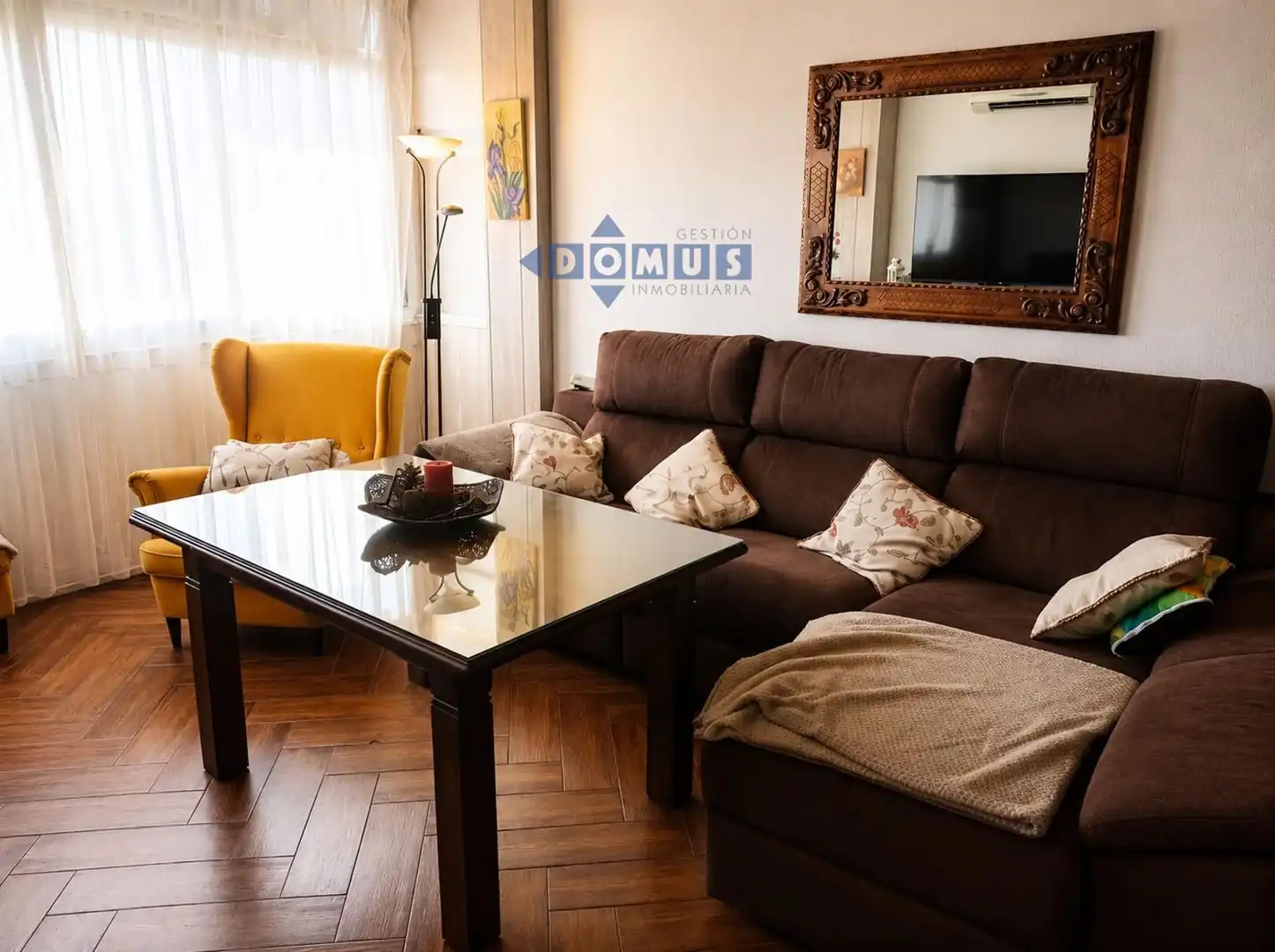 Sala de estar de Piso en venta en Ronda con Aire acondicionado, Calefacción y Amueblado