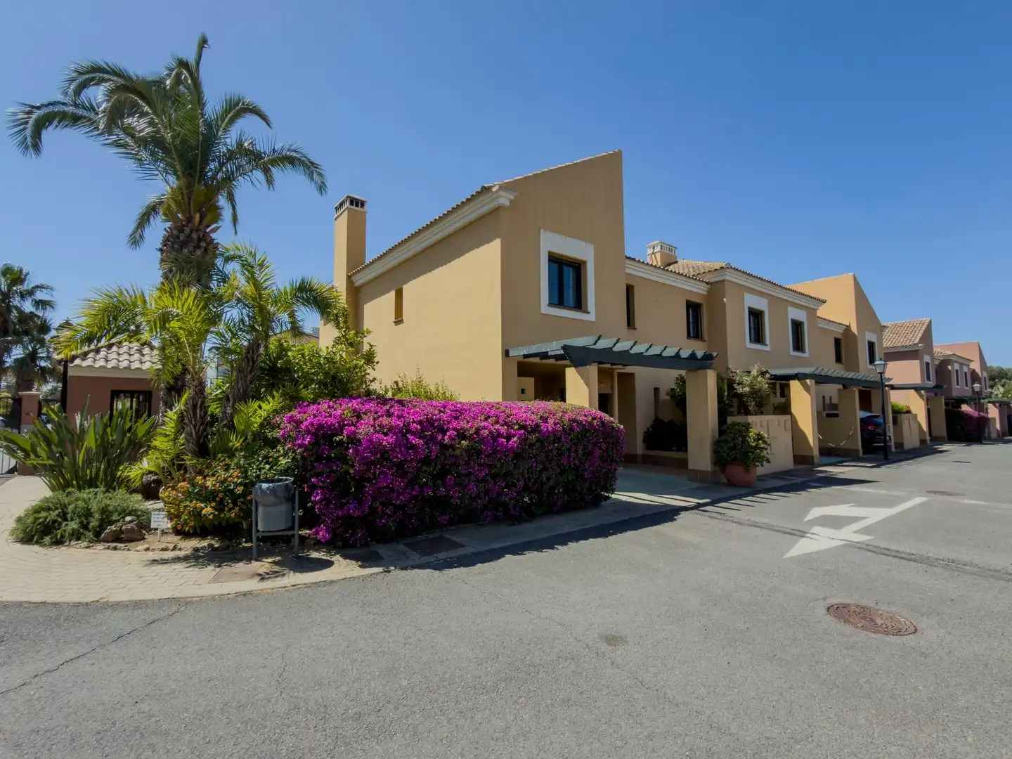 Vista exterior de Casa adosada en venta en Ayamonte con Aire acondicionado, Calefacción y Jardín privado