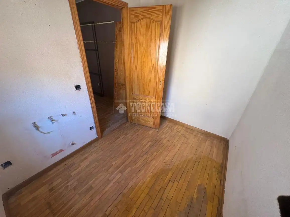 Habitación de Piso en venta en Madrid con Parquet