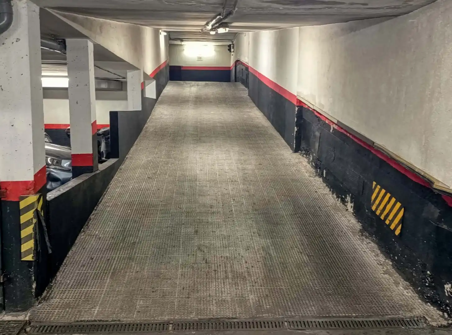 Garage for sale in Madrid