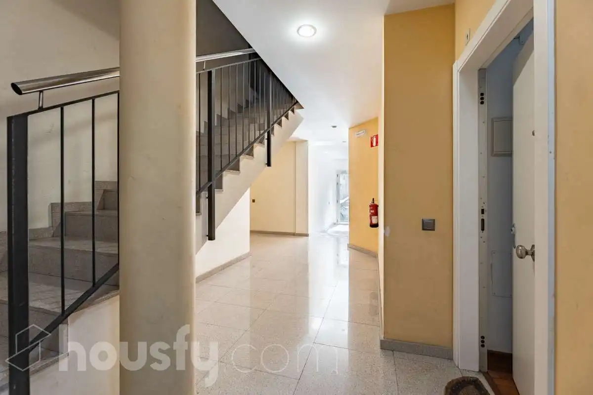 Ground floor for sale in Sabadell  with Air Conditioner, Heating and Parquet flooring