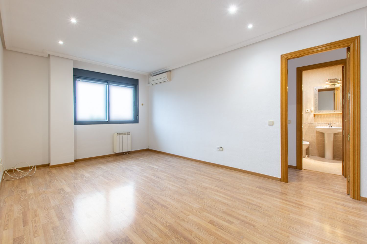 Bedroom of Duplex for sale in Casarrubios del Monte  with Air Conditioner, Heating and Storage room