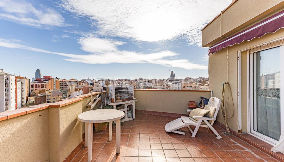 Photo 1 of Attic for sale in El Camp de l'Arpa del Clot, Barcelona