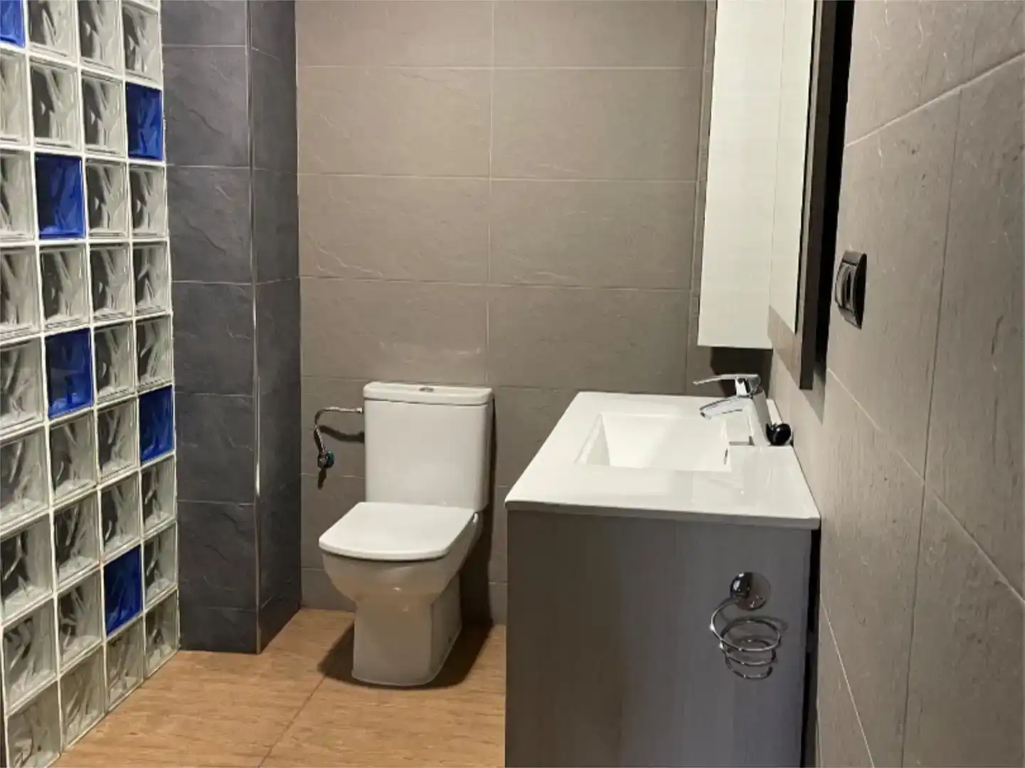 Baño de Casa o chalet en venta en Casas del Castañar con Jardín privado, Trastero y Piscina