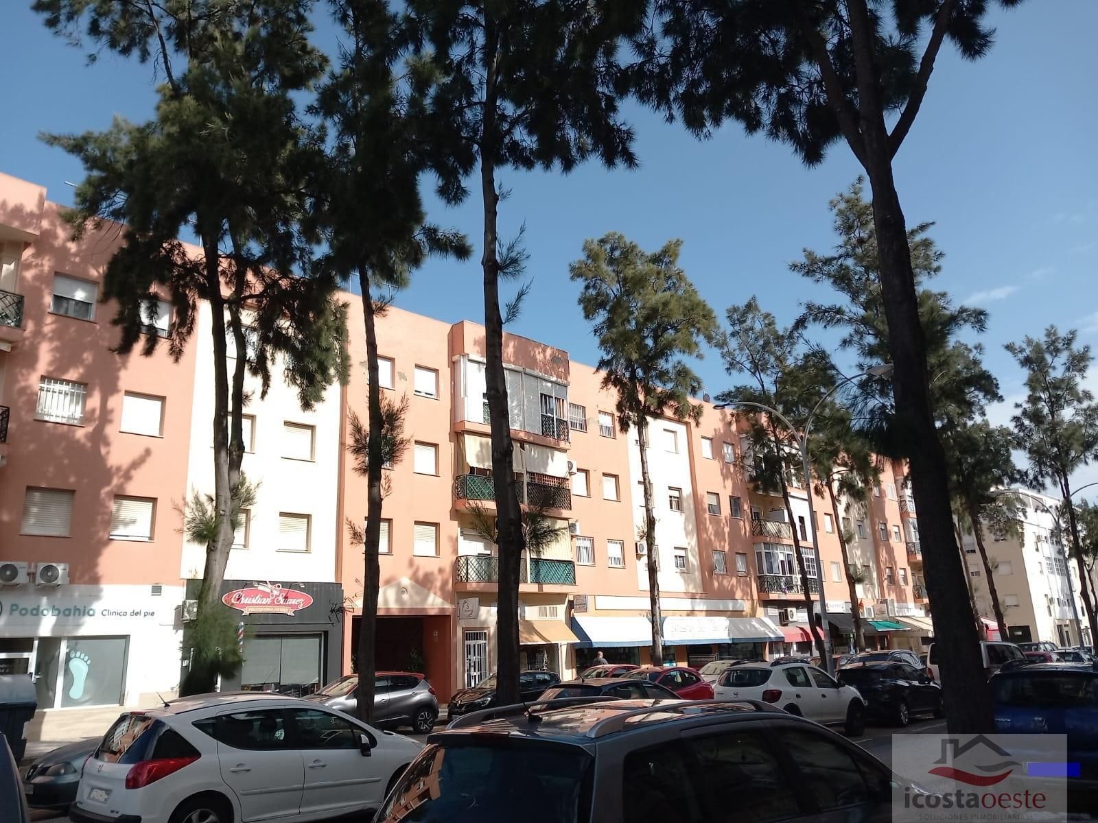 Exterior view of Flat for sale in El Puerto de Santa María  with Terrace, Storage room and Community pool