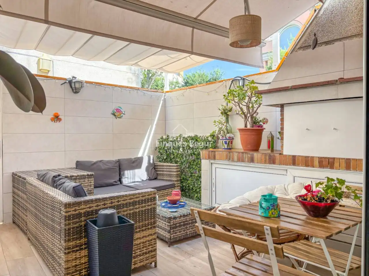 Reihenhaus mit Pool zum Verkauf in Calle Àngel Guimerà