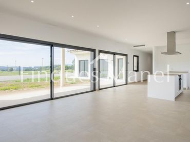 House with garden for sale in GIV-5235