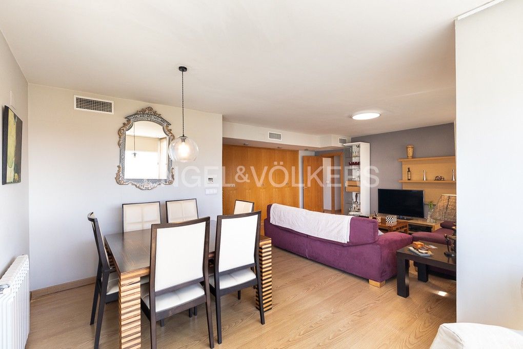 Sala d'estar de Apartament de lloguer en  Valencia Capital amb Aire condicionat, Calefacció i Terrassa