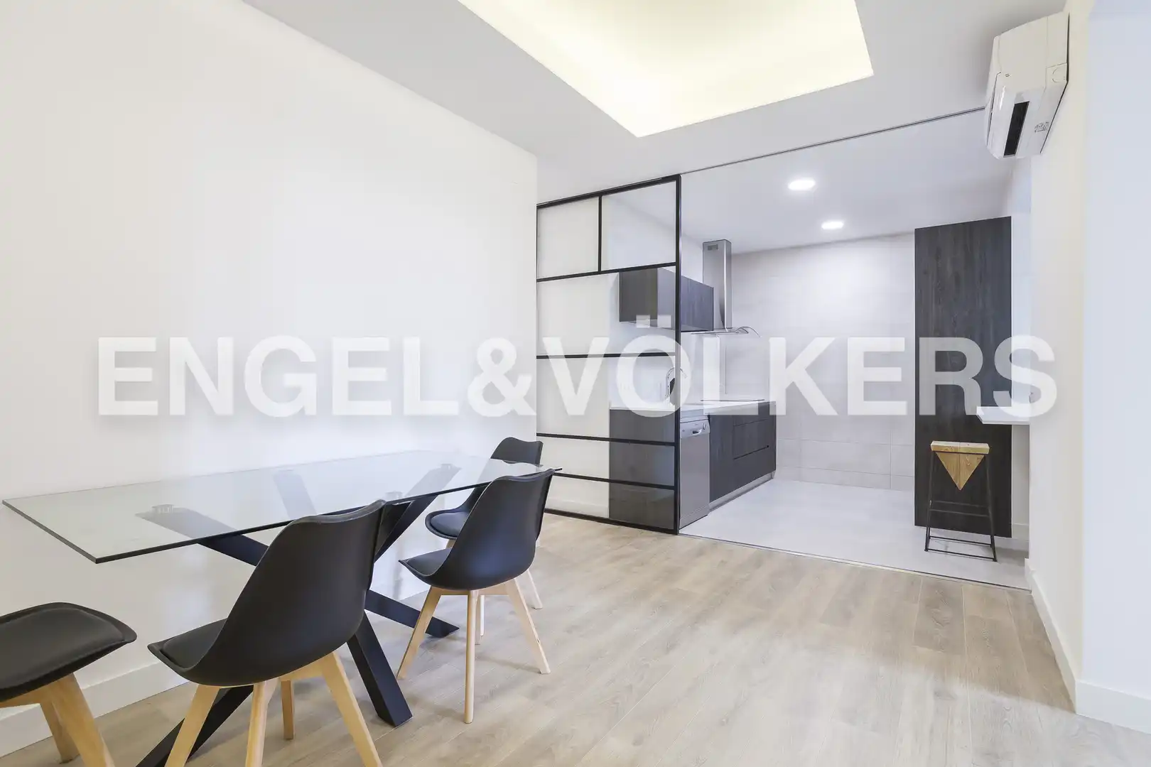 Kitchen of Flat for rent in Madrid  with Air Conditioner, Heating and Furnished