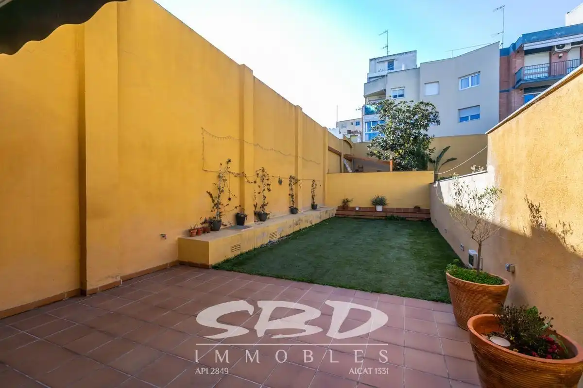House with balcony to rent in Centre - Sant Oleguer, imagen 4
