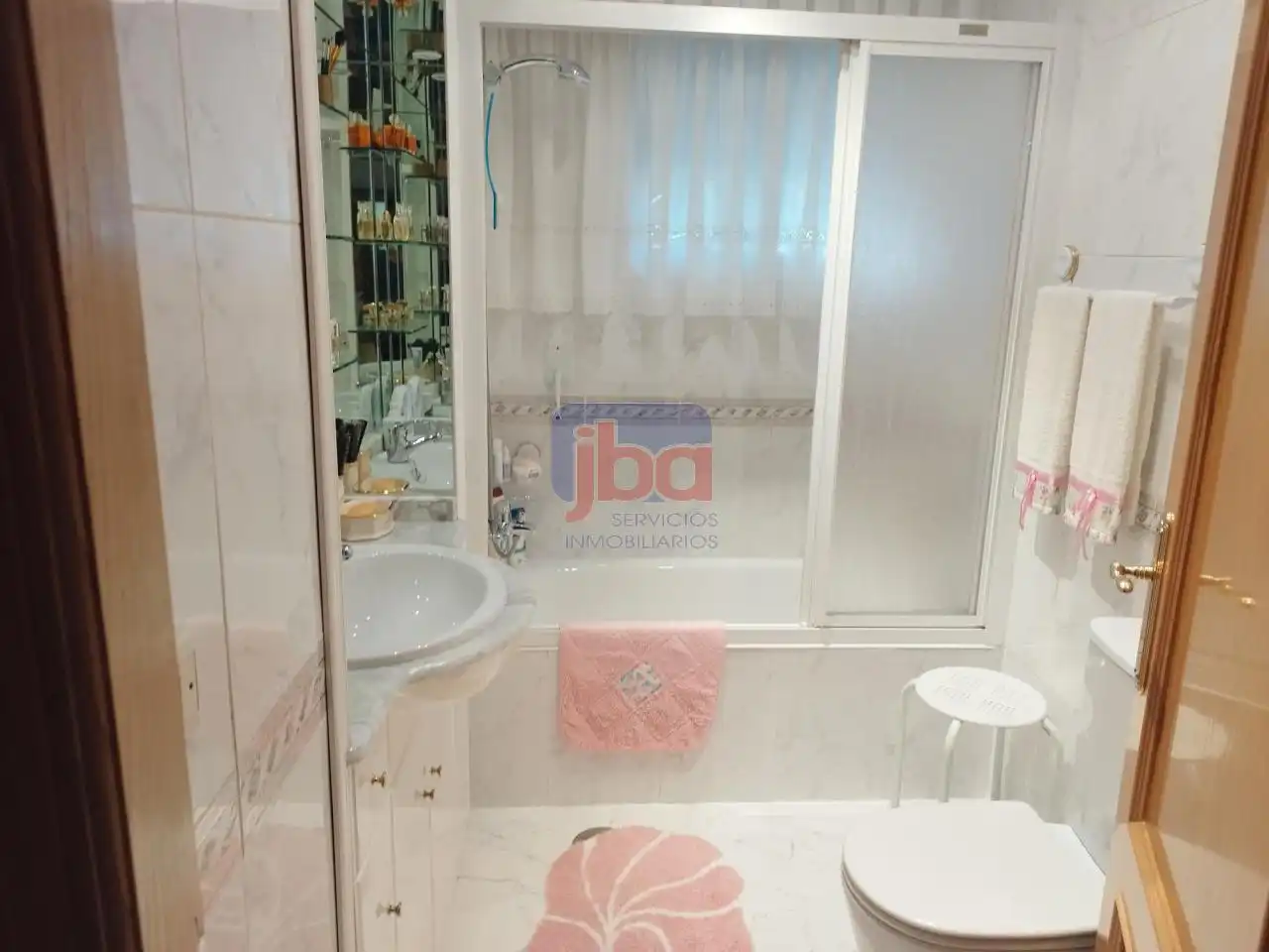 Bathroom of Houses for sale in Toén  with Heating, Private garden and Terrace