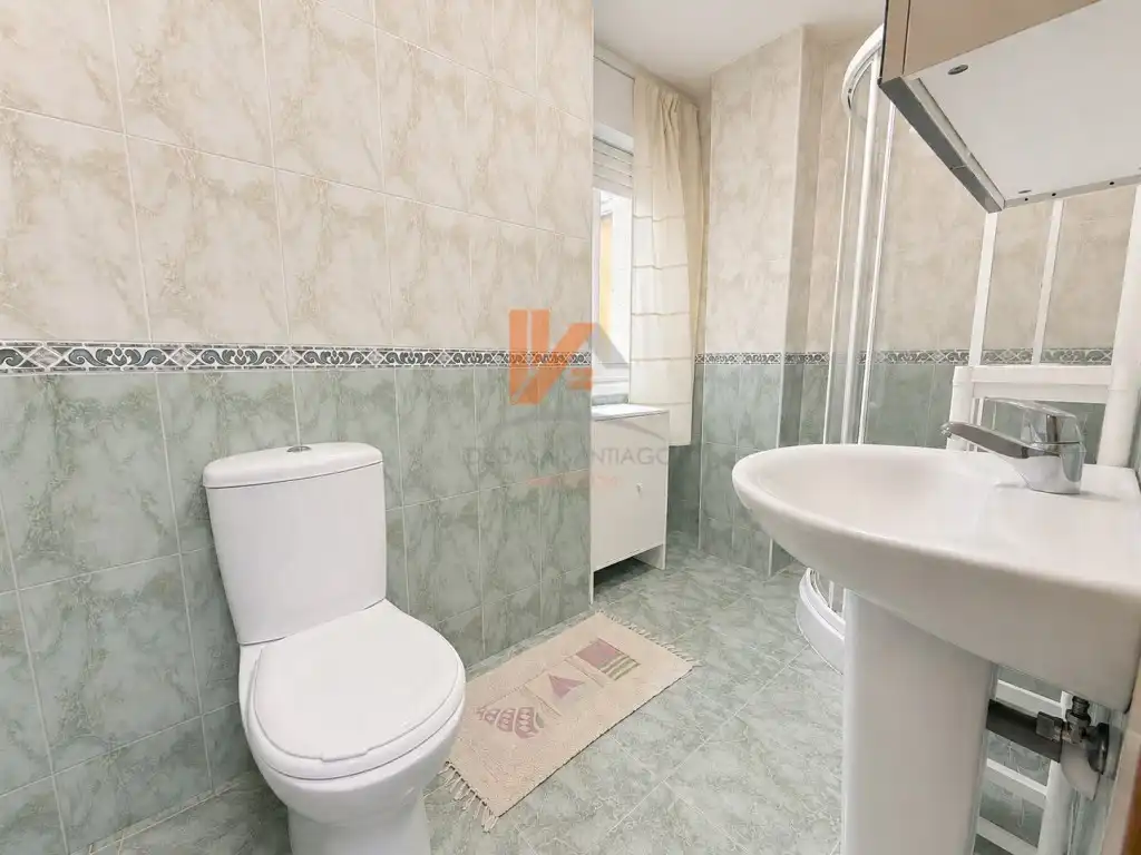 Badezimmer von Maisonette zum Verkauf in Ames mit Möbliert