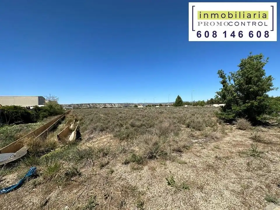 Terreny industrial en venda en Zuera