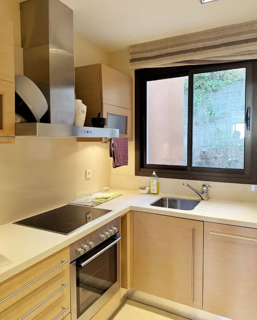 Kitchen of Flat for rent in Benahavís  with Air Conditioner, Storage room and Furnished
