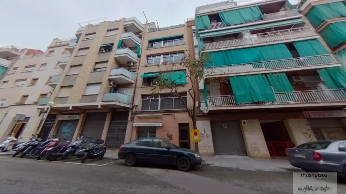 Vista exterior de Pis en venda en L'Hospitalet de Llobregat