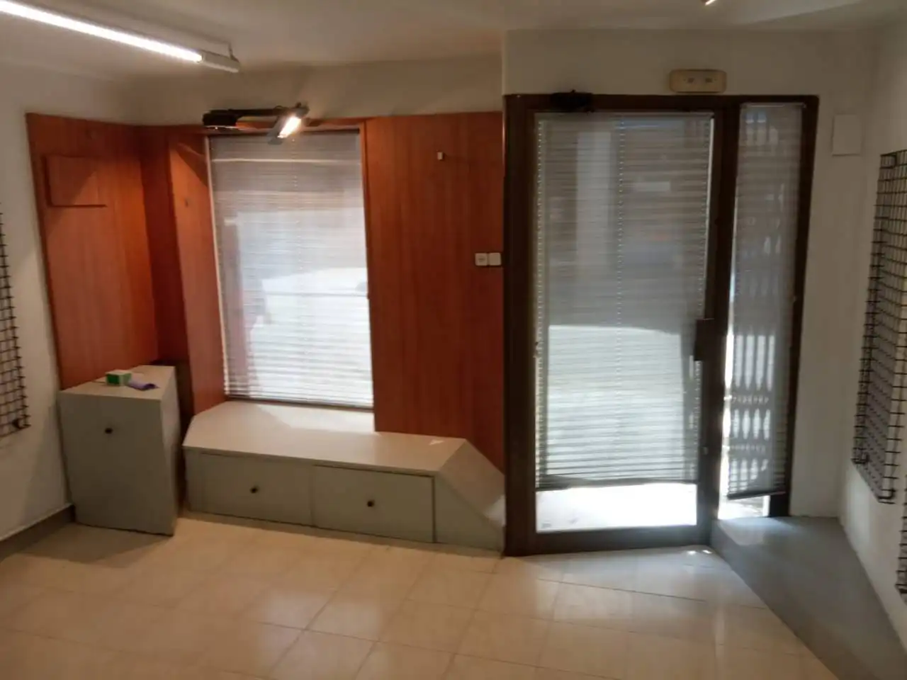 Business premises to rent in Calle LERIDA, imagen 2
