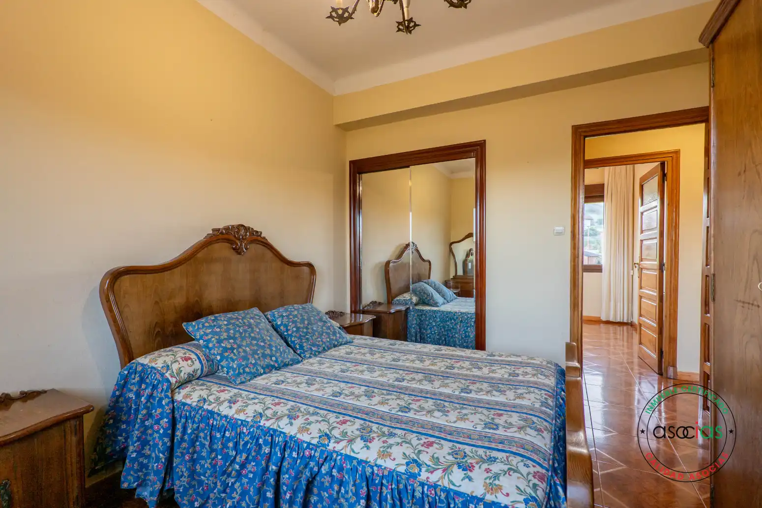 Habitación de Piso en venta en Gijón  con Calefacción y Jardín privado