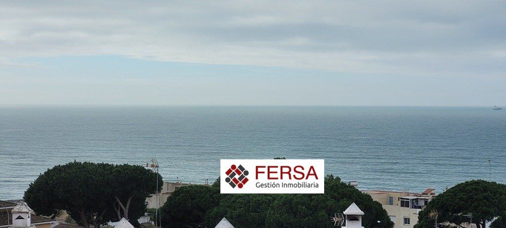 Vista exterior de Casa adosada en venta en El Puerto de Santa María con Aire acondicionado, Calefacción y Jardín privado