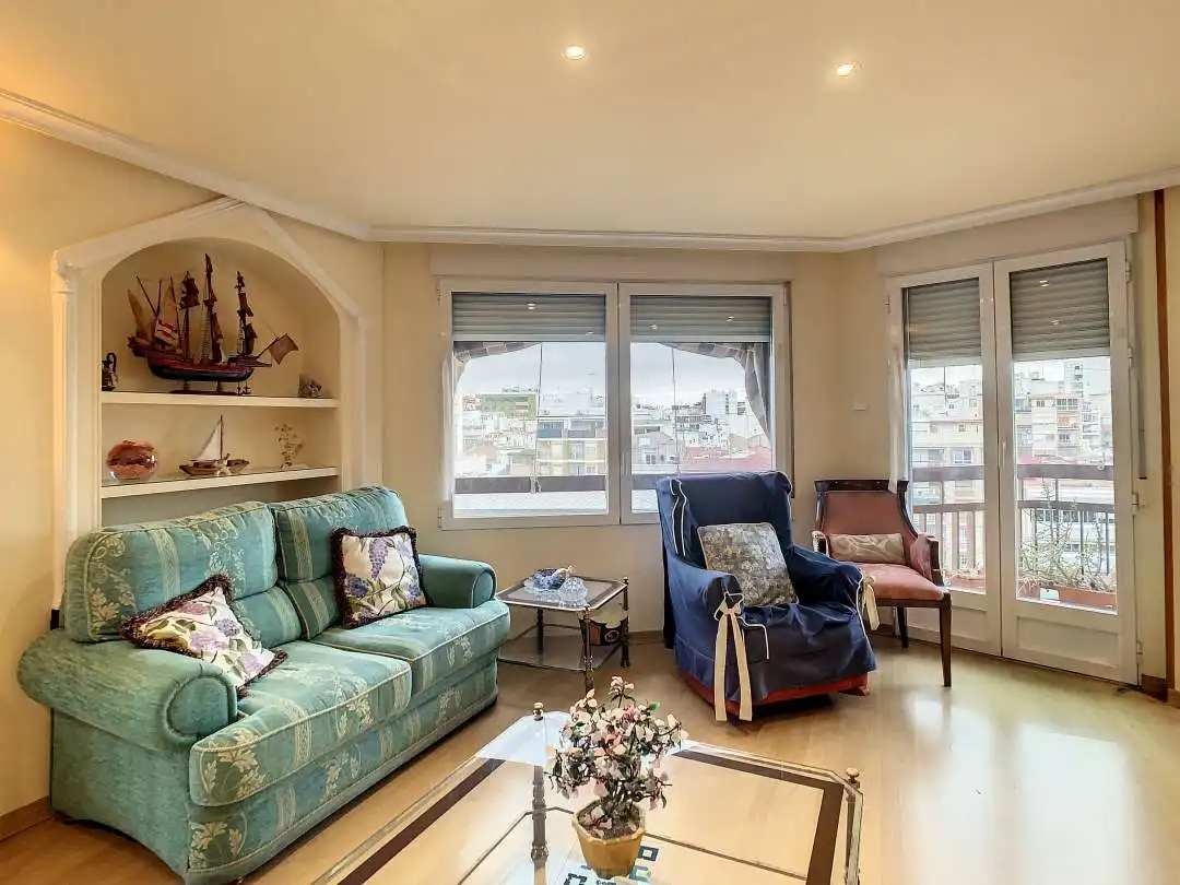 Flat for rent in Carrer Calderón de la Barca, 8, Mercado