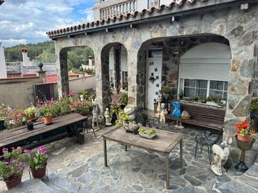 Xalet amb jardí en venda a Castellbisbal