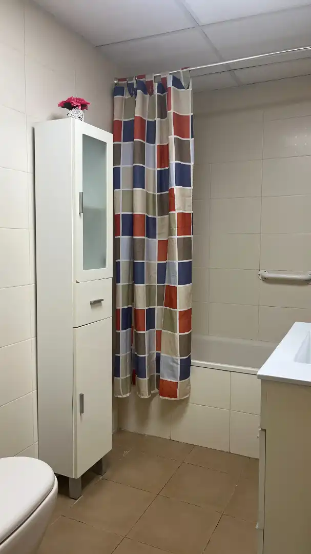 Bathroom of Flat for sale in Benetússer  with Air Conditioner, Heating and Oven
