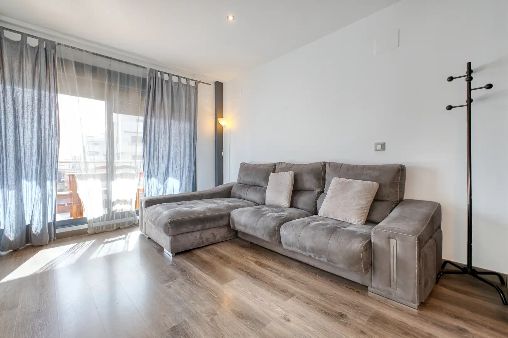 Wohnung zur Miete in Calle Músico Vicente Spiteri, PAU 5