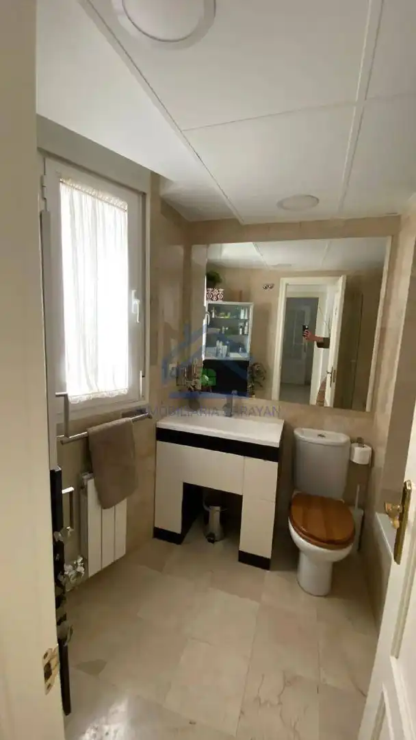 Appartement avec piscine à louer à Genil, imagen 37