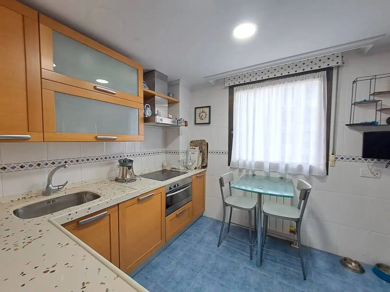 Cuina de Pis en venda en Burgos amb Calefacció, Parquet i Terrassa