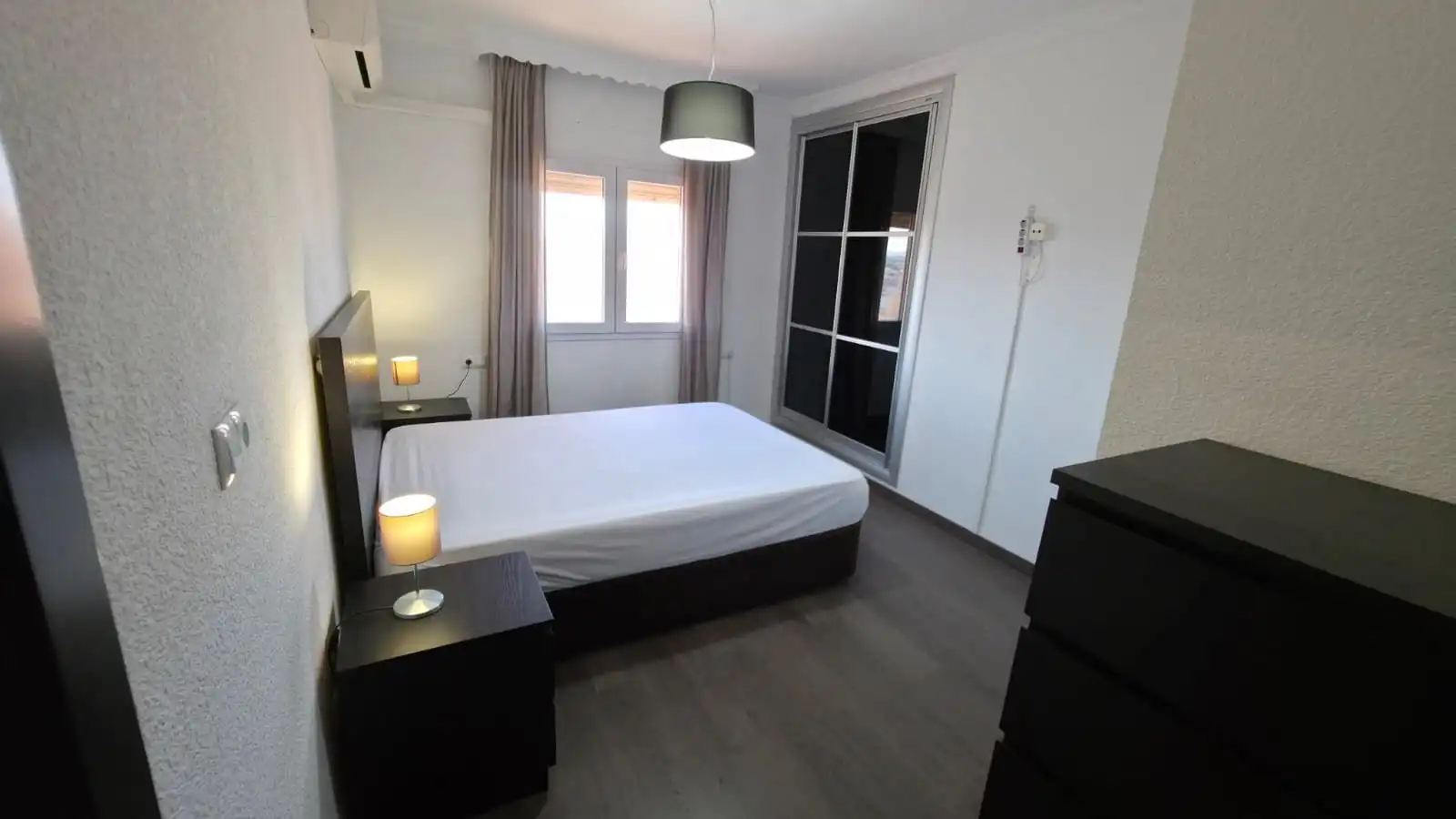 Flat for rent in de La Banqueta, Santa Bárbara - Ciudad Deportiva
