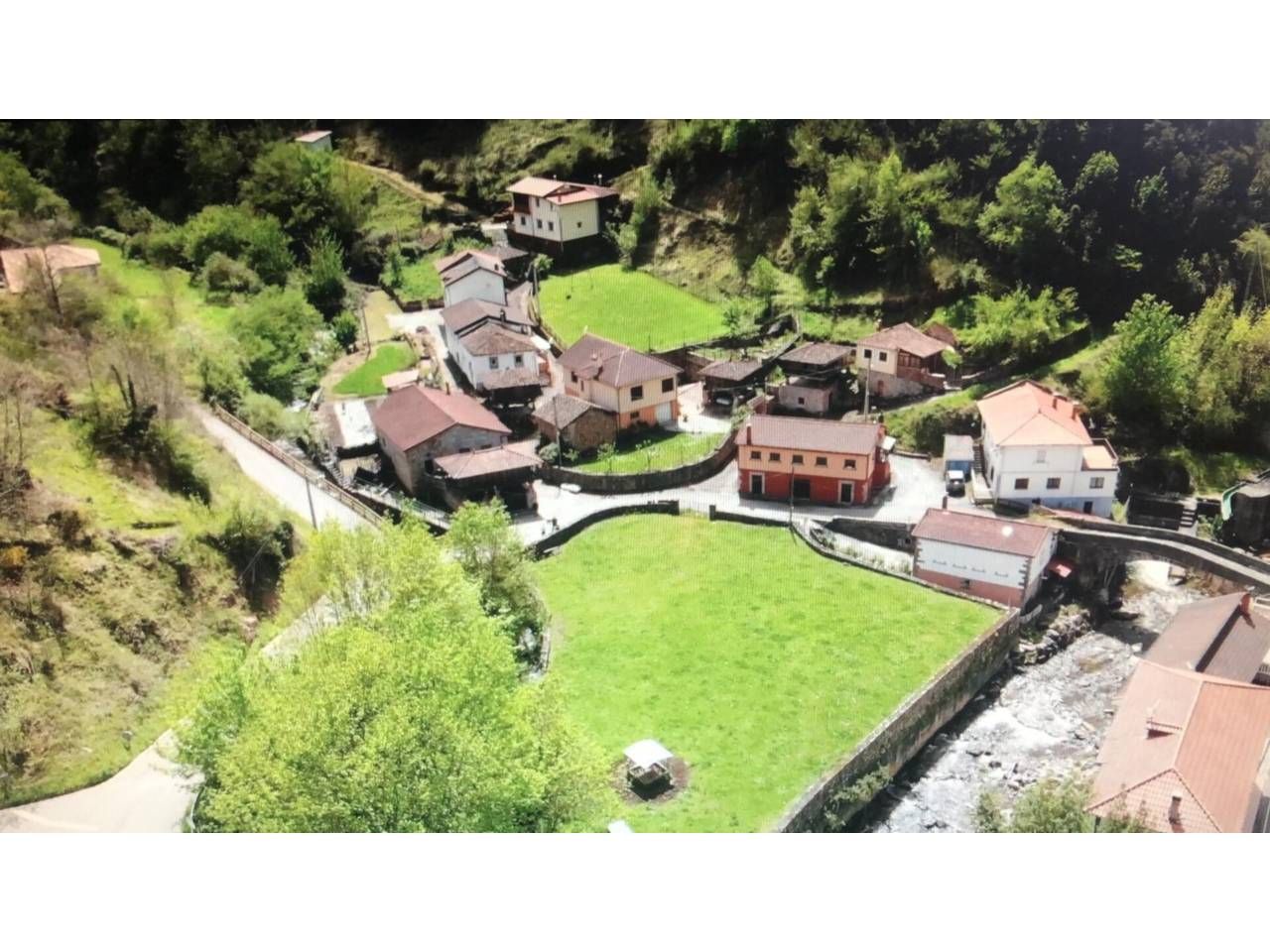 Exterior view of House or chalet for sale in Somiedo  with Heating, Private garden and Terrace