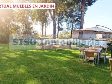 Casa rústica amb piscina en venda a Plaça Poligono 14