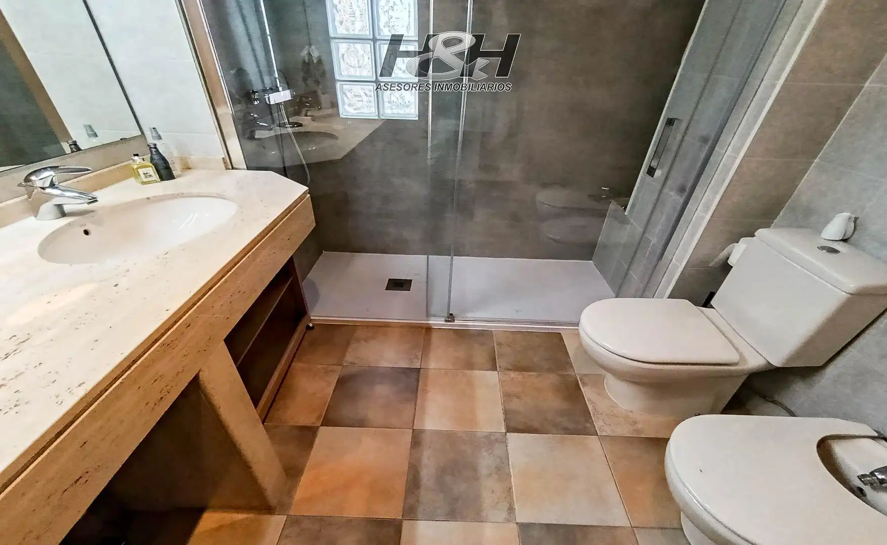 Baño de Casa o chalet en venta en Burjassot con Aire acondicionado, Calefacción y Trastero